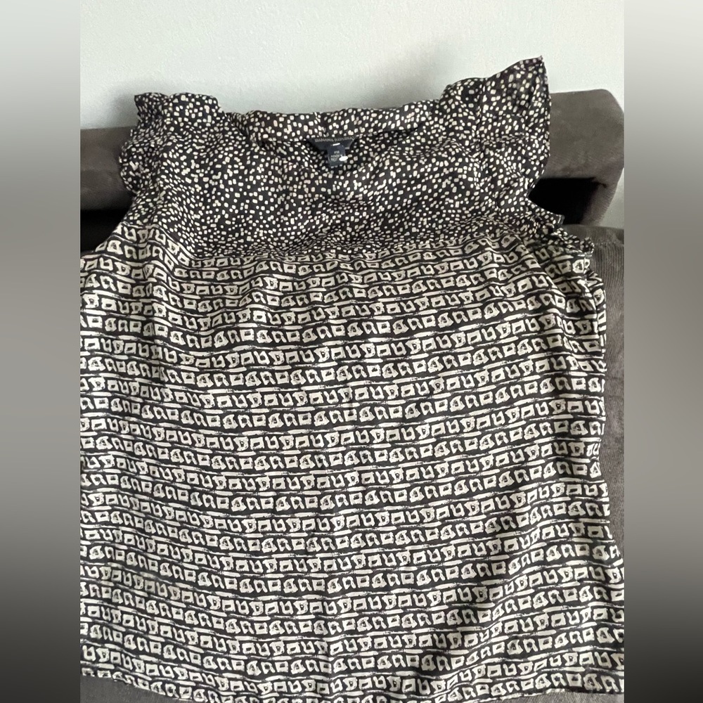 Short sleeve dress blouse